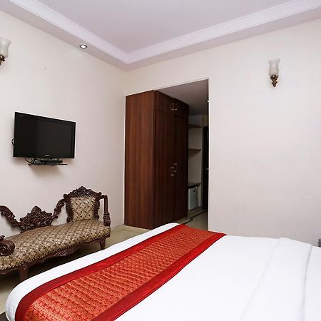 Oyo 5401 Hotel Mid Town Nueva Delhi Exterior foto
