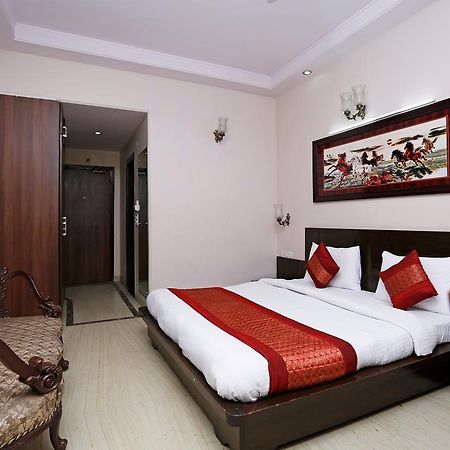 Oyo 5401 Hotel Mid Town Nueva Delhi Exterior foto