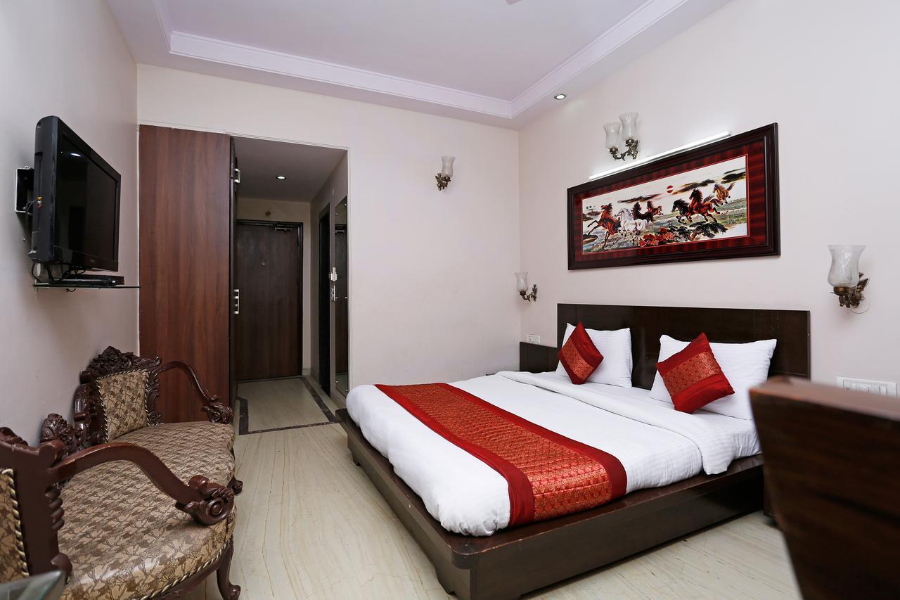 Oyo 5401 Hotel Mid Town Nueva Delhi Exterior foto